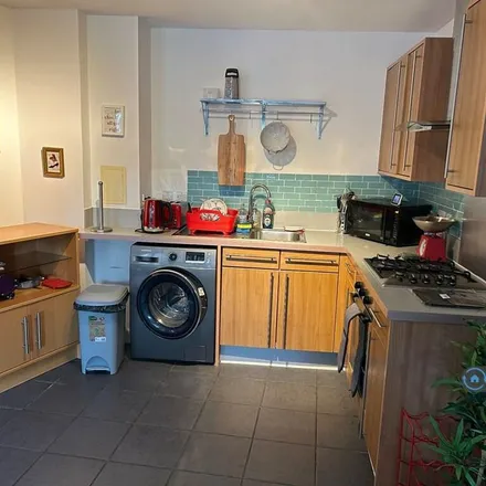 Rent this 2 bed apartment on 45 Eden Grove in London, N7 8EH
