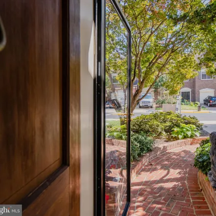 Image 4 - 6261 Chaucer Lane, Springfield, VA 22304, USA - Townhouse for sale