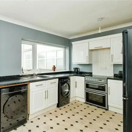 Image 7 - Fistral Crescent, Millbrook, SK15 3HW, United Kingdom - Duplex for sale