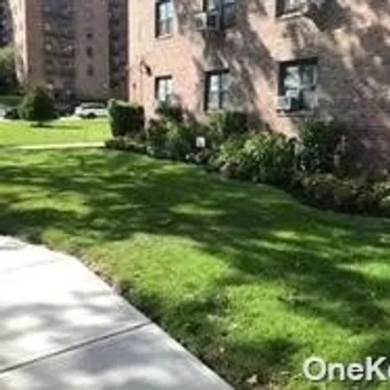 Image 3 - 191-55 Foothill Avenue, New York, NY 11423, USA - Condo for sale