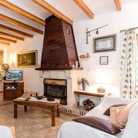 Rent this 3 bed house on Carrer de Pollença in 07011 Palma, Spain