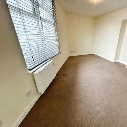 Image 5 - Wellington Road South, Stockport, Greater Manchester, Sk3 - Apartment for rent