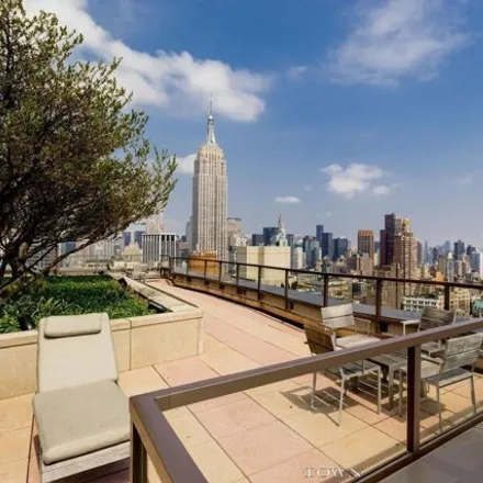 Rent this 1 bed house on Chelsea Stratus in 735 6th Avenue, New York