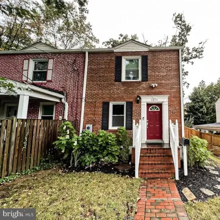 Rent this 3 bed townhouse on 5814 Biscayne Drive in Huntington, VA 22303