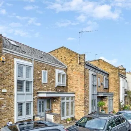 Buy this 3 bed house on 29 Cleveland Road in London, SW13 0AA