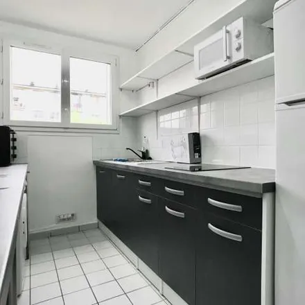 Image 5 - 82 Rue Champollion, 94400 Vitry-sur-Seine, France - Apartment for rent