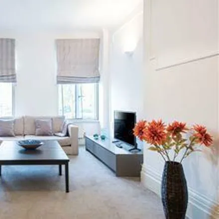 Rent this 5 bed room on Strathmore Court in 143 Park Road, London