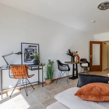 Rent this 2 bed apartment on Hehner Straße 1a in 41069 Mönchengladbach, Germany