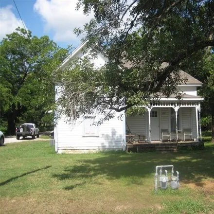 Buy this 2 bed house on 208 S Harrison St in Pilot Point, Texas