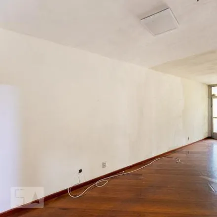 Rent this 3 bed apartment on Rua Joaquim Távora 130 in Icaraí, Niterói - RJ