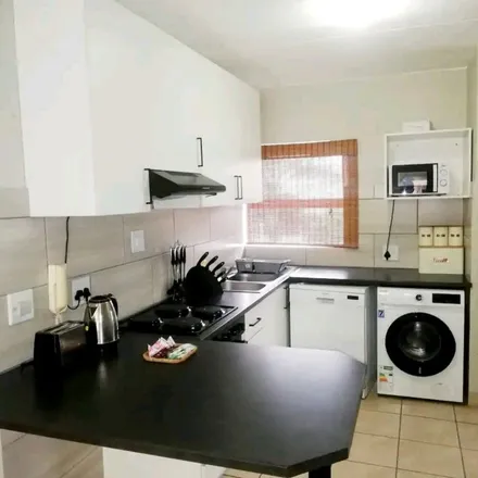 Image 3 - unnamed road, Paulshof, Sandton, 2151, South Africa - Apartment for rent