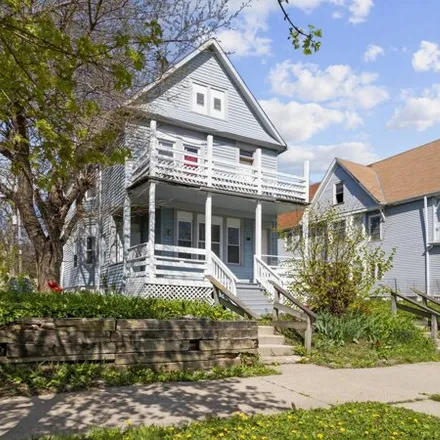 Buy this studio house on 2111 in 2111A North 34th Street, Milwaukee