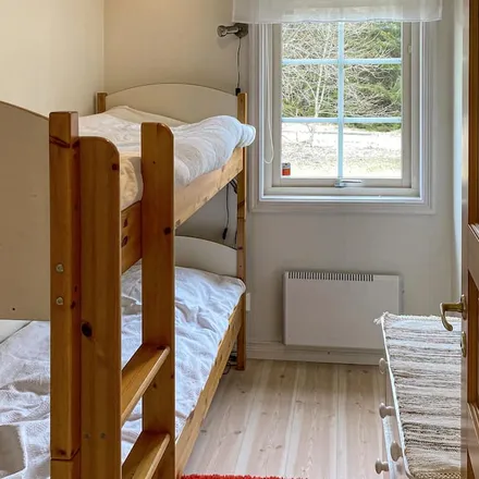 Rent this 3 bed house on Ambjörnarp kyrka in Gislavedsvägen, 514 93 Ambjörnarp