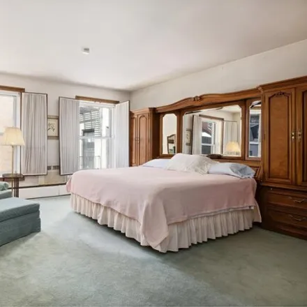Image 5 - 168 East 75th Street, New York, NY 10021, USA - Townhouse for sale
