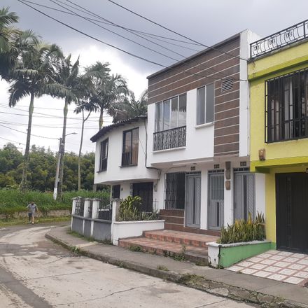 Rent this 5 bed apartment on Calle 22 in La Pradera, 661001 Dosquebradas