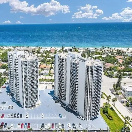 Buy this 1 bed condo on Northeast 27th Street in Fort Lauderdale, FL 33308
