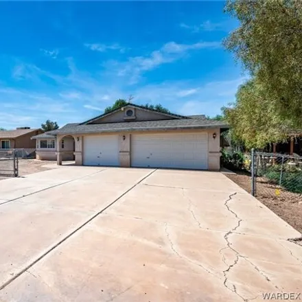 Image 2 - 8053 Aspen Drive, Mohave Valley, AZ 86440, USA - House for sale