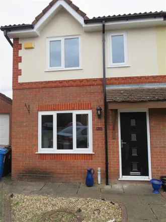 Rent this 3 bed duplex on Valentines Road in Howe Bridge, M46 0LD