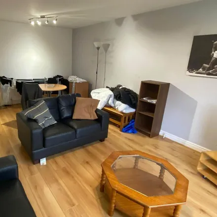 Image 3 - Welton Grove, Leeds, LS6 1ES, United Kingdom - Apartment for rent