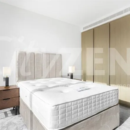 Rent this 2 bed apartment on Minories in Aldgate, London