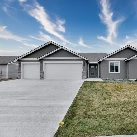 Buy this 3 bed house on Coho Drive in Pasco, WA