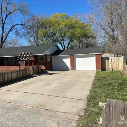 Buy this 2 bed house on 380 West 12th Street in Emmett, Gem County