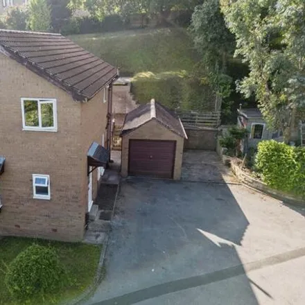 Buy this 3 bed house on Greenside Crescent in Almondbury, HD5 8QJ