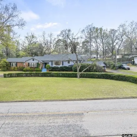 Buy this 3 bed house on 553 Delwood Drive in Mount Pleasant, TX 75455