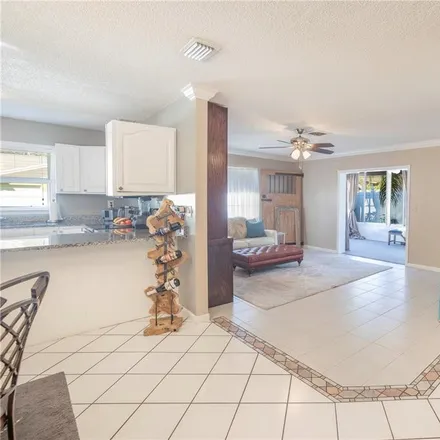 Image 7 - 1590 Dinnerbell Lane East, Palm Harbor, FL 34698, USA - House for sale