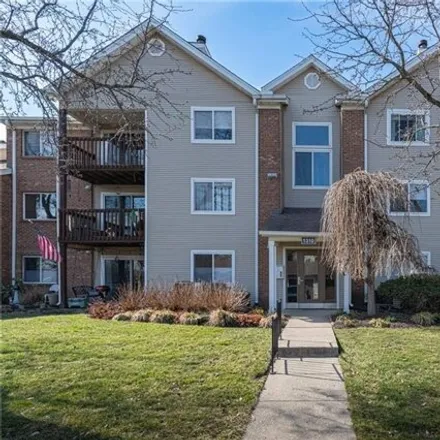 Rent this 2 bed condo on 1498 Hollow Run in Centerville, OH 45459