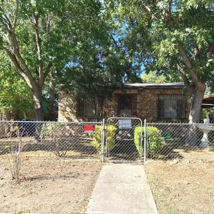 Buy this 3 bed house on 441 School Street in San Antonio, TX 78210