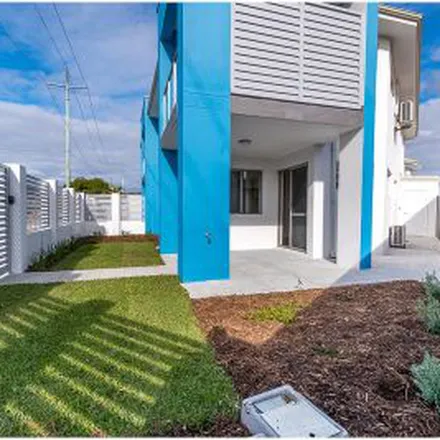 Image 2 - Belmont Avenue, Cloverdale WA 6105, Australia - Apartment for rent