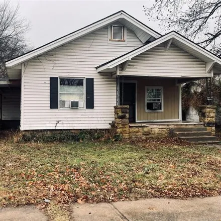 Buy this 3 bed house on 172 North Bryan Avenue in Okmulgee, OK 74447