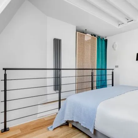 Image 9 - 12 Rue de Bucarest, 75008 Paris, France - Apartment for rent