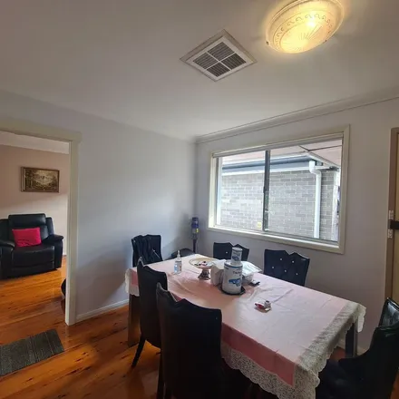 Image 2 - Epsom Road, Chipping Norton NSW 2170, Australia - Apartment for rent