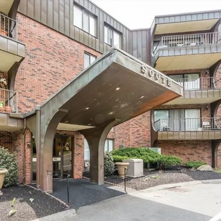 Buy this 2 bed condo on 1006 Paradise Road in Swampscott, MA 01907