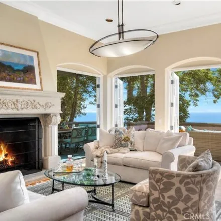 Image 1 - 1959 Temple Hills Drive, Top of the World, Laguna Beach, CA 92651, USA - House for sale