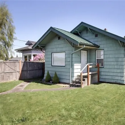 Buy this 2 bed house on 1430 A Street Southeast in Auburn, WA 98002