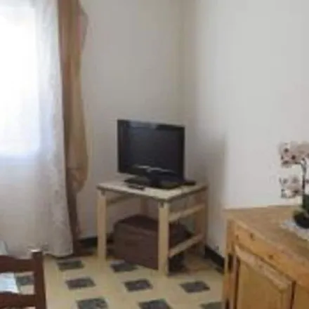 Rent this 3 bed house on 34420 Villeneuve-lès-Béziers