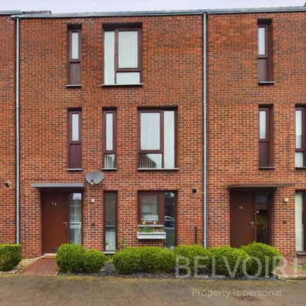 Buy this 4 bed townhouse on Ketley Park Road in Telford, TF1 5BF