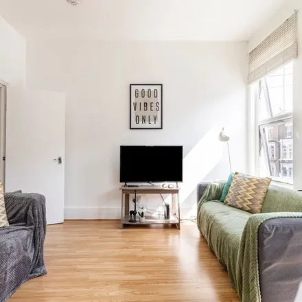 Image 2 - London, SW2 1EA, United Kingdom - Apartment for rent