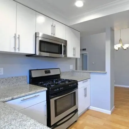 Image 6 - 1251 Brockton Ave Apt 202, Los Angeles, California, 90025 - House for rent