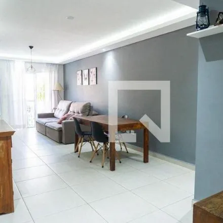 Rent this 3 bed house on Extra in Rua João de Lery, Campo Belo