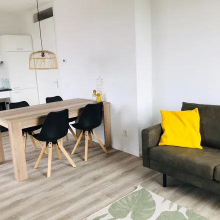 Rent this 1 bed apartment on Brede Hilledijk 174D in 3072 NE Rotterdam, Netherlands