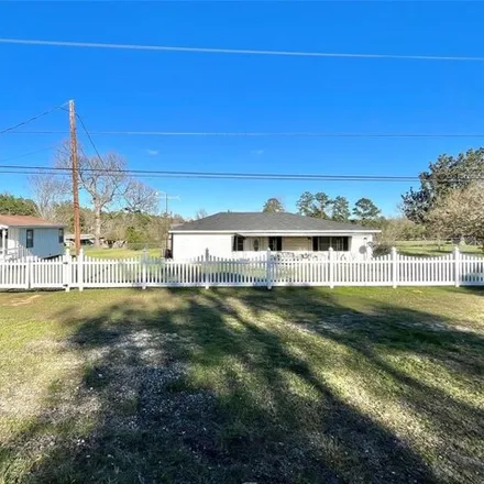 Buy this 2 bed house on 2779 US Highway 69 South in Ivanhoe, TX 75979