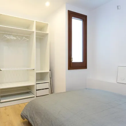 Rent this 2 bed apartment on Casa Vostra in Carrer de Còrsega, 450