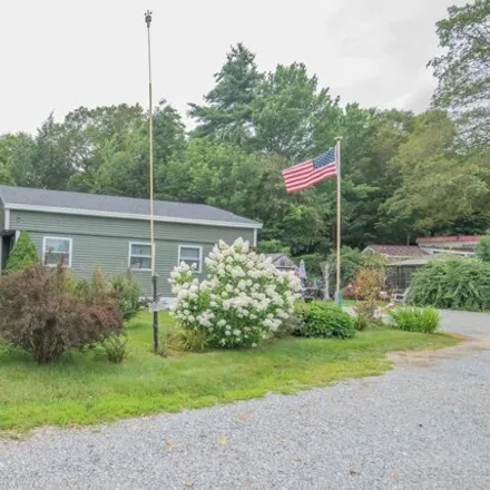 Image 3 - Indian Road, Weare, NH 03281, USA - Apartment for sale