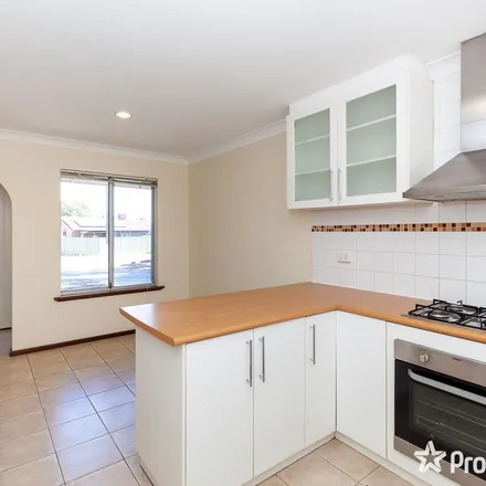 Rent this 3 bed apartment on Delamere Way in Camillo WA 6112, Australia