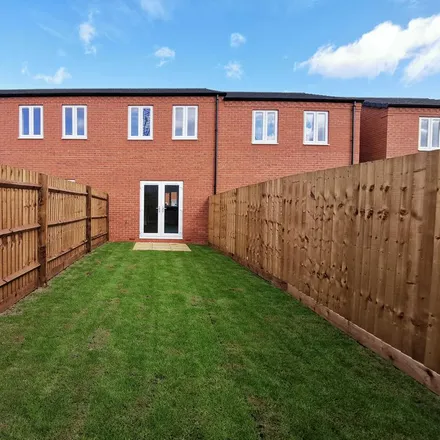 Rent this 2 bed townhouse on Pepperpot Walk in Derby, DE1 2UH