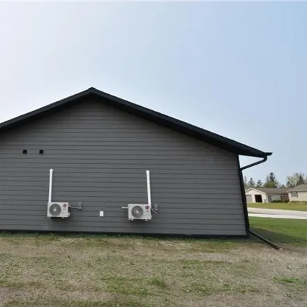 Image 6 - 574 Lincoln Street Southeast, Warroad, Roseau County, MN 56763, USA - House for sale